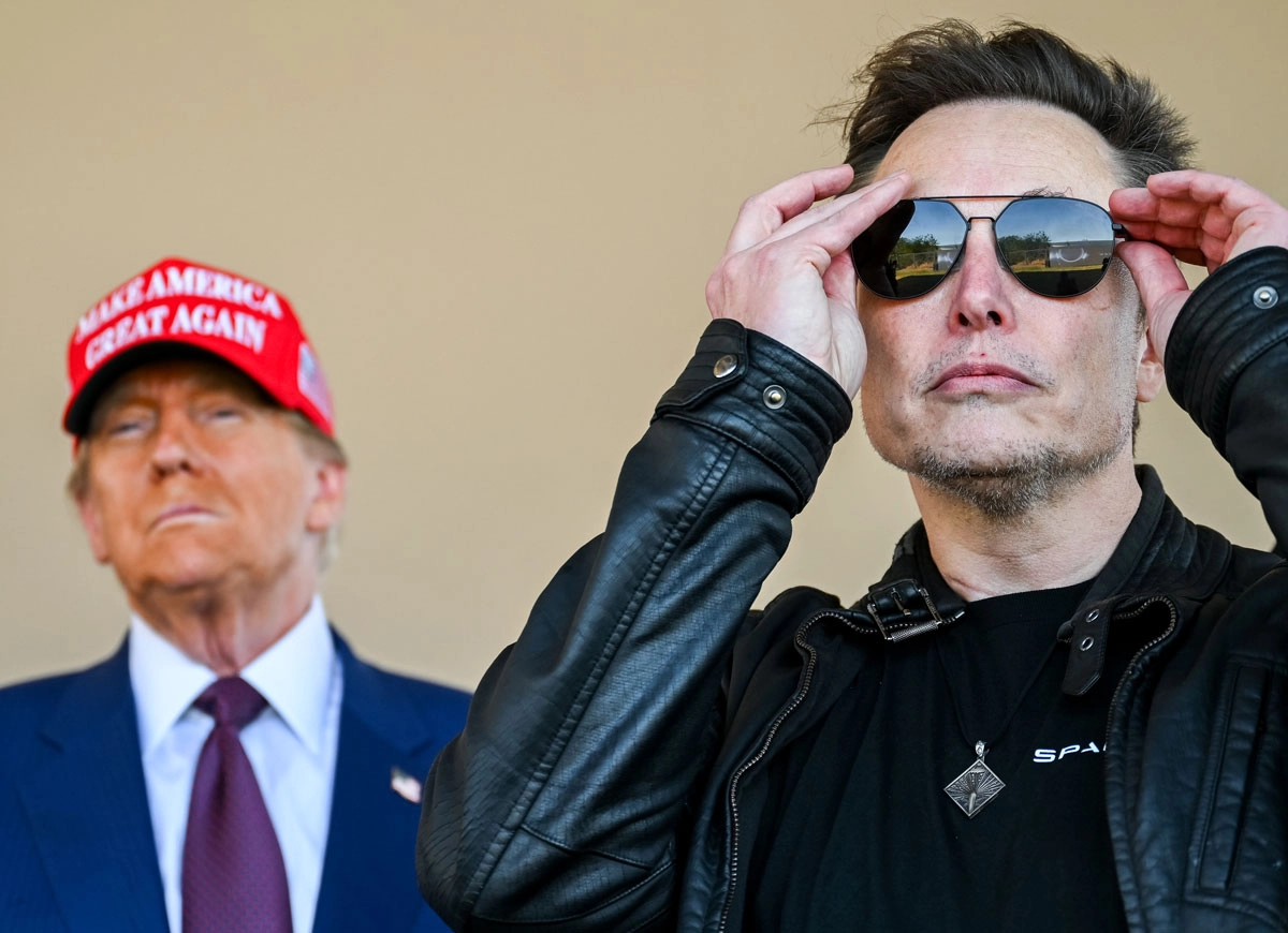 NOVEMBER 19: U.S. President-elect Donald Trump and Elon Musk watch the launch of the sixth test flight of the SpaceX Starship rocket on November 19, 2024 in Brownsville, Texas. SpaceX’s billionaire owner, Elon Musk, a Trump confidante, has been tapped to lead the new Department of Government Efficiency alongside former presidential candidate Vivek Ramaswamy. (Photo by Brandon Bell/Getty Images)
NOVEMBER 19: U.S. President-elect Donald Trump and Elon Musk watch the launch of the sixth test flight of the SpaceX Starship rocket on November 19, 2024 in Brownsville, Texas. SpaceX’s billionaire owner, Elon Musk, a Trump confidante, has been tapped to lead the new Department of Government Efficiency alongside former presidential candidate Vivek Ramaswamy. (Photo by Brandon Bell/Getty Images)