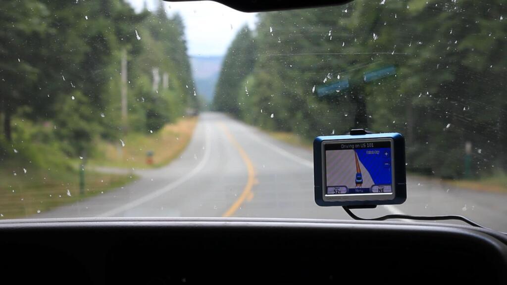 It's called the "windshield phenomenon": Drivers are noticing fewer dead bugs on their windshields after a long trip than in past decades.