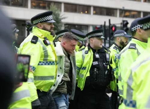 <div>Trump’s Truth Social Is Forcing New Users To Follow Far-Right Activist Tommy Robinson, Convicted In UK Of Assault & Fraud</div>