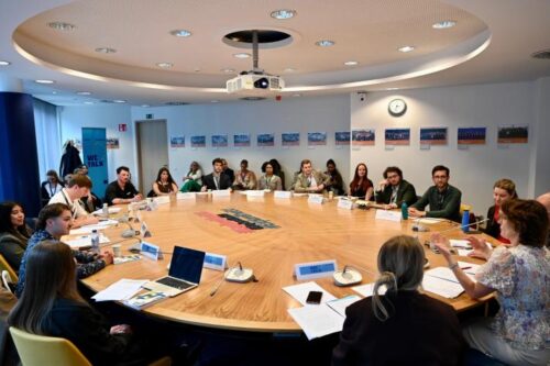 Commissioner Roswall meets young Europeans to discuss a resilient nature-based future