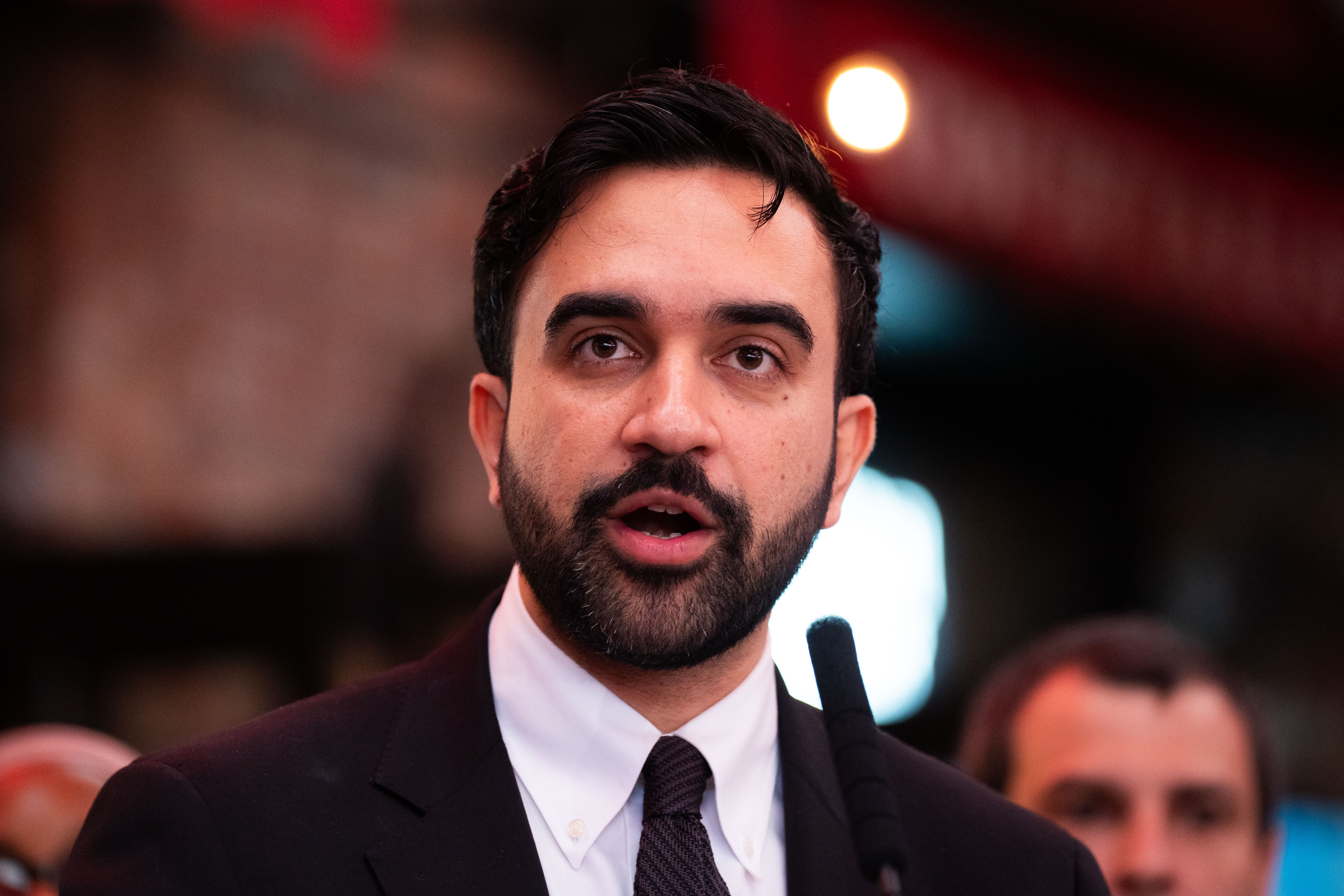 Mayor Zohran Mamdani stood by his endorsement of Democratic socialist Darializa Avila Chevalier for congress following her resurfaced tweets. 