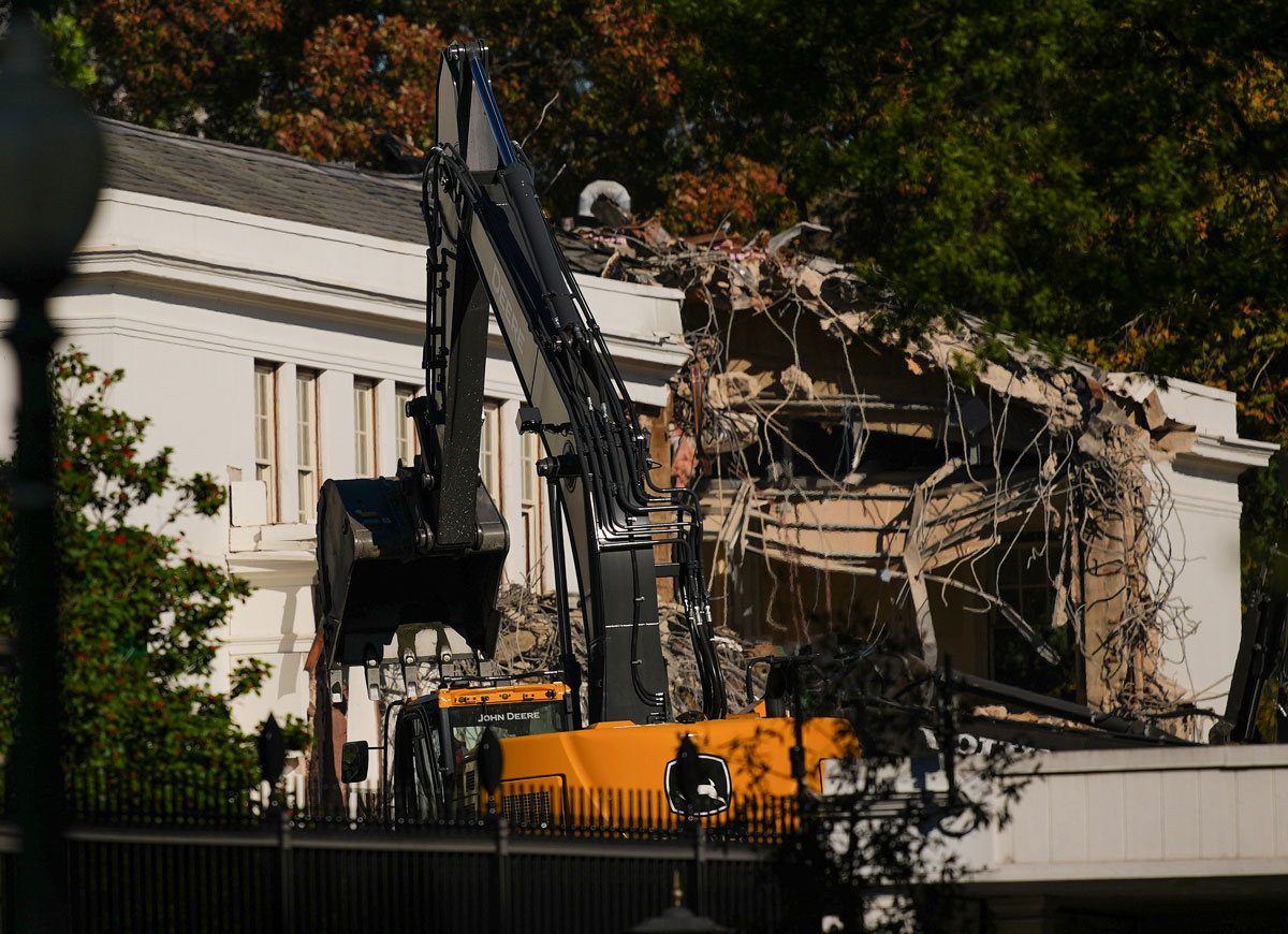 WASHINGTON, DC - OCTOBER 21: The facade of the East Wing of the White House is demolished by work crews on October 21, 2025 in Washington, DC. The demolition is part of U.S. President Donald Trump