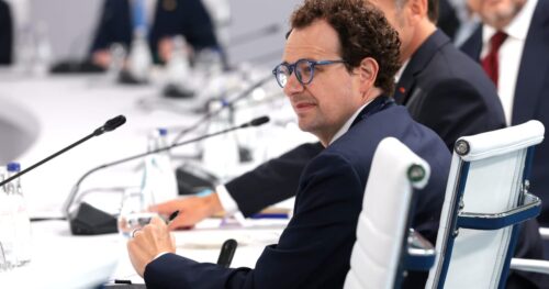 West plays nice on AI in bid to shut out China