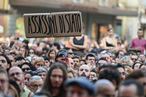 Demonstrations break out in Bologna after Moroccan man dies while being restrained by police