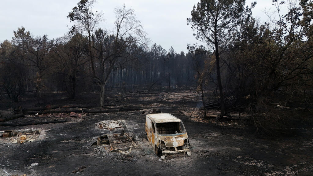 Burned land and vehicle in Gironde, 27 July 2026