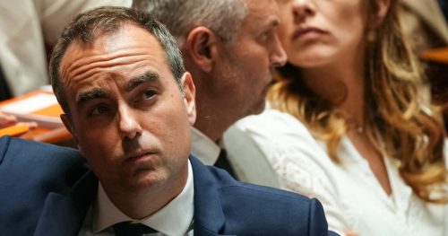 French PM’s office meets banks to try resolve far right’s financing problem
