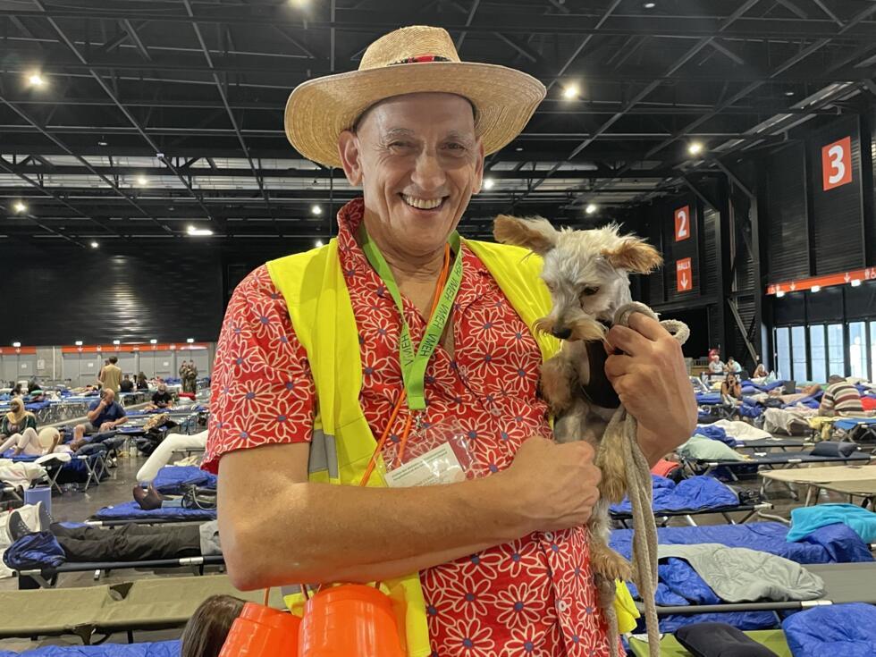 A volunteer named Chris became a hit with the children in the centre because of his balloons.