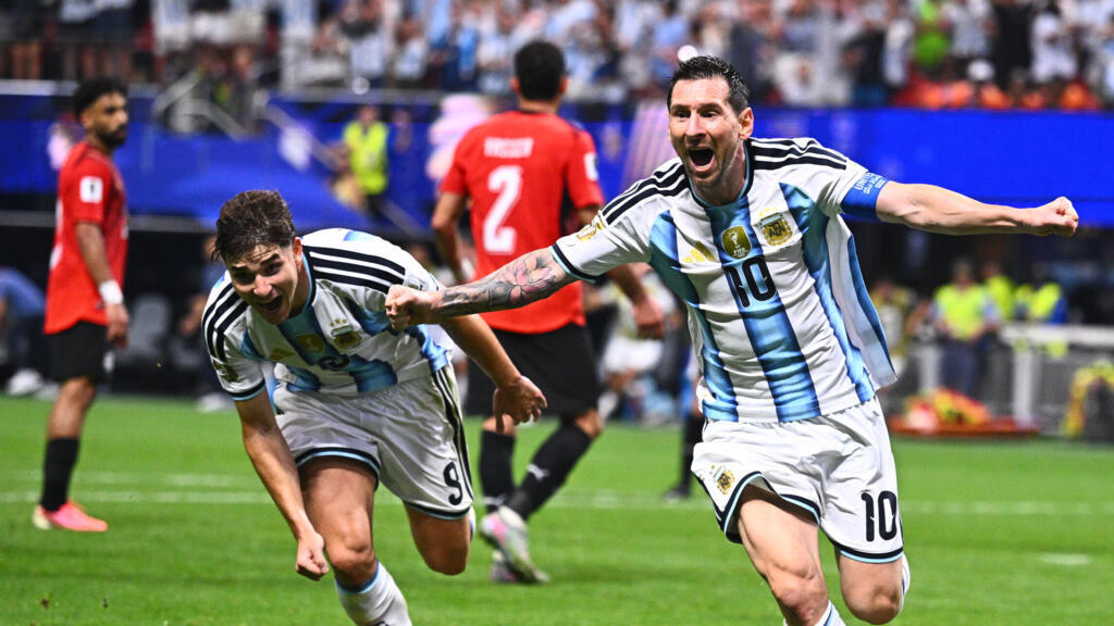 Argentina's Lionel Messi (10) celebrates scoring their second goal during the World Cup round of 16 soccer match between Argentina and Egypt in Atlanta, Tuesday, July 7, 2026.