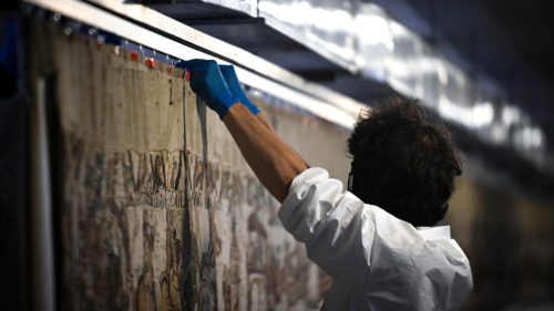 Bayeux Tapestry arrives safely in UK after loan from France